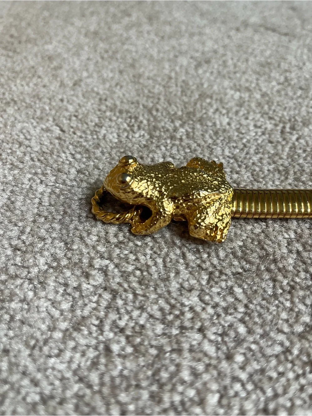 Mimi di N Vintage Gold Plated Frog Flex stretch Chain Belt 1970s Small